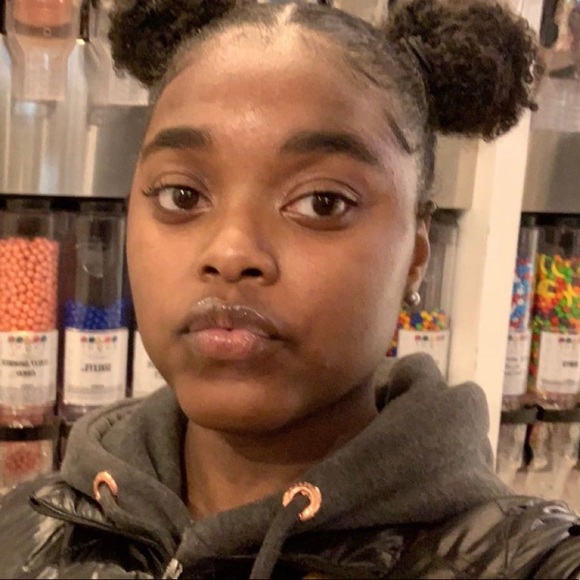 meet your posher, yaleigh - Picture 1 of 1